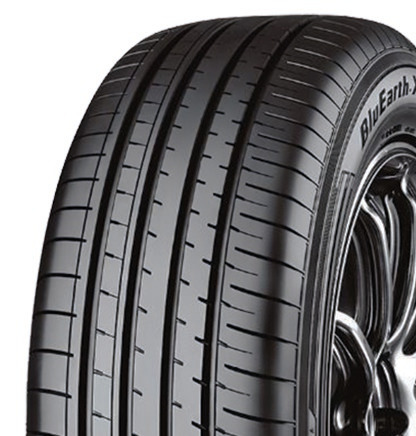 Yokohama BluEarth-XT AE61 215/60 R17